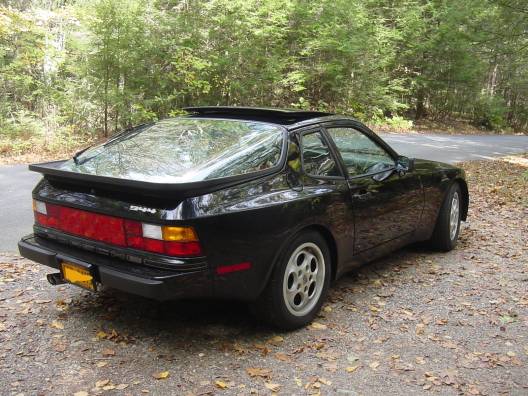 A very nicely dressed up car! Mike's 1988 Porsche 944.